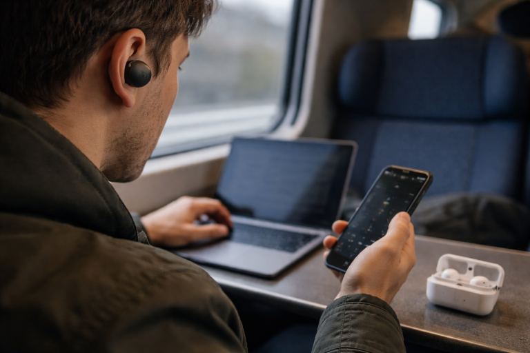 Sony WF-1000XM6 test: støjreduktion, opkald og om de slår AirPods Pro 3